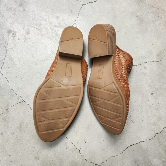 SONOMA Tan Woven Leather Slip-On Clogs - Picture 3 of 4
